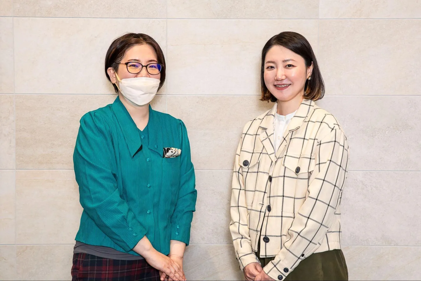 滝乃みわこさん(左)と、フクチマミさん(右)。