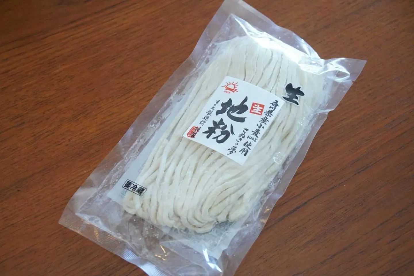 日の出製麺所のうどんは通販や催事販売でも入手可能。筆者は新橋にある香川・愛媛のアンテナショップ「香川・愛媛せとうち旬彩館」で購入