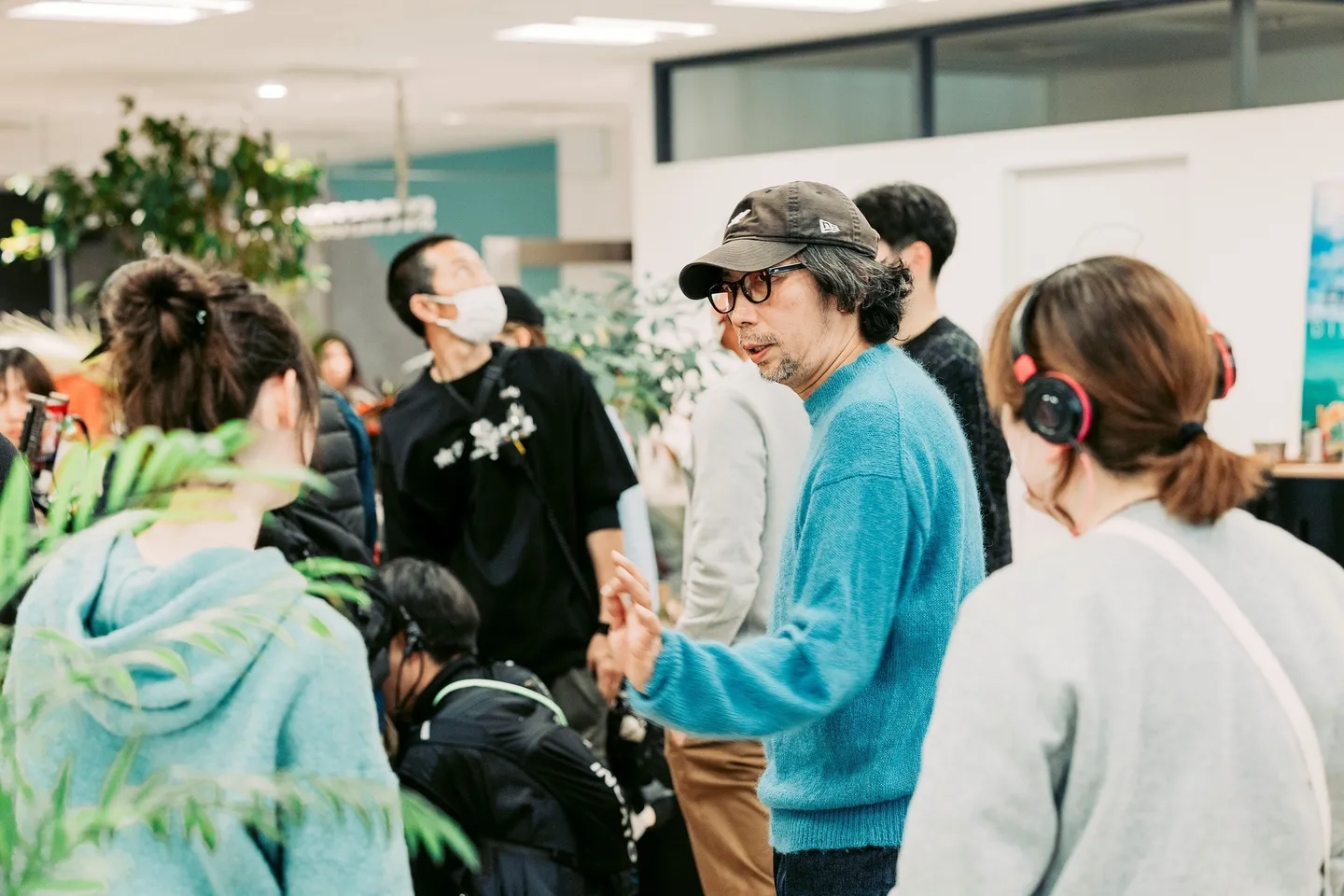 映画『楓』のメイキング写真。行定勲(写真中央)