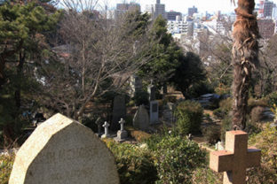 横浜の4つの外国人墓地。最も悲壮感漂う墓地の片隅で見た闇とは