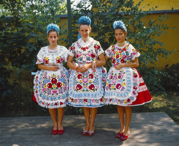 ハンガリー  カロチャ刺繍　巻きスカート
