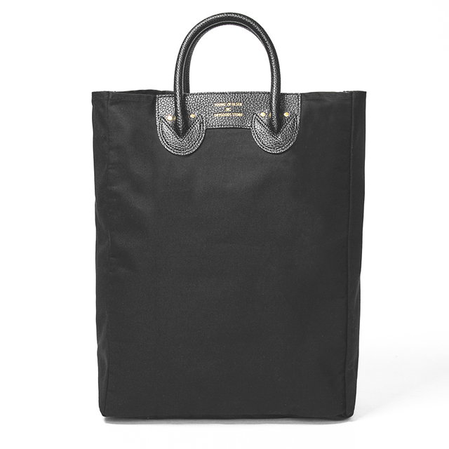 『YOUNG & OLSEN The DRYGOODS STORE PACKABLE BAG BOOK BLACK SPECIAL PACKAGE ver.』（宝島社）