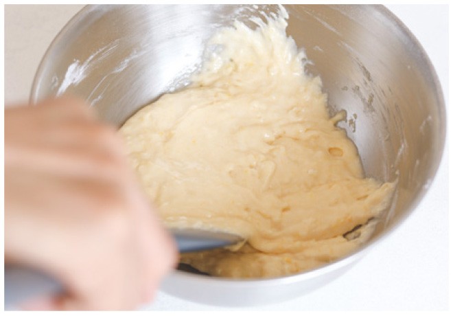 とびきりてがるなおやつ 小麦粉と砂糖を使わず、さくっと混ぜるだけ！